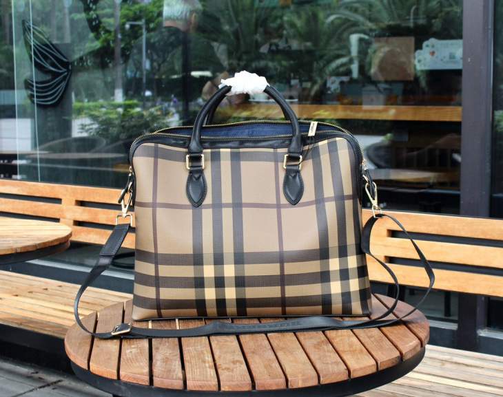 Picture of Burberry Mens Bags _SKUfw91858683fw